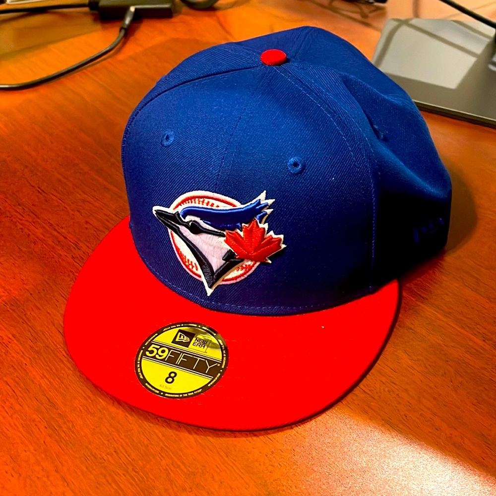 New Era Toronto Blue Jays Cap. Fitted Size 8.